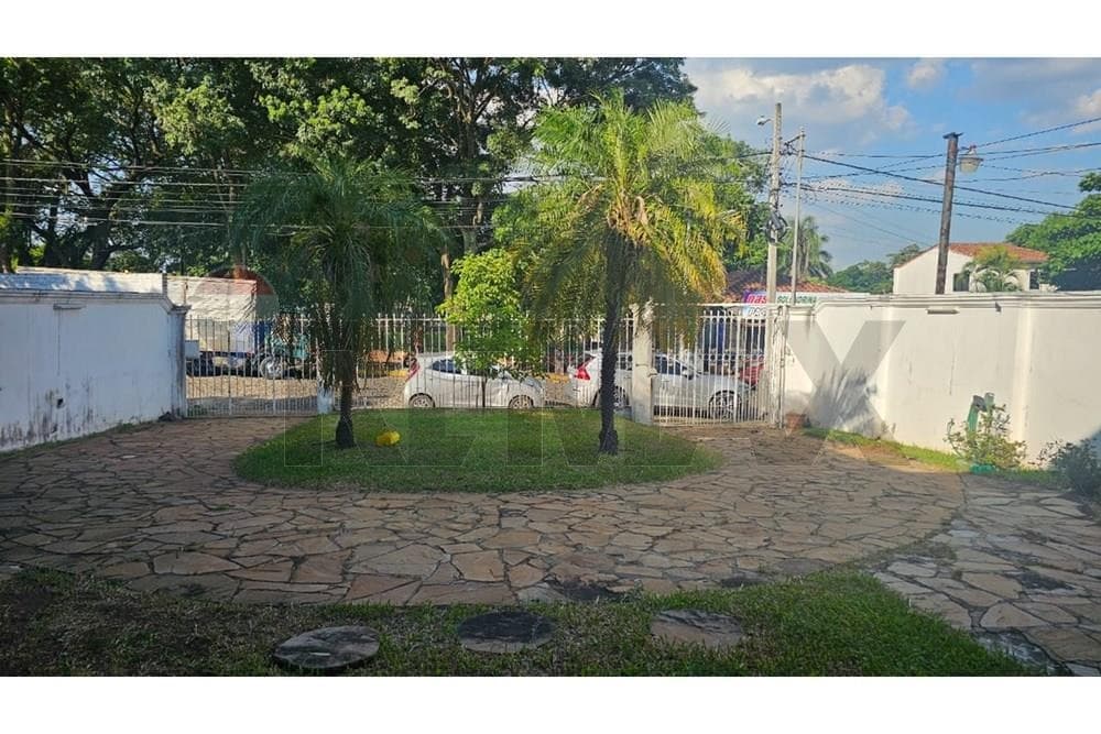 Amplia casa en el barrio nazareth — foto 3