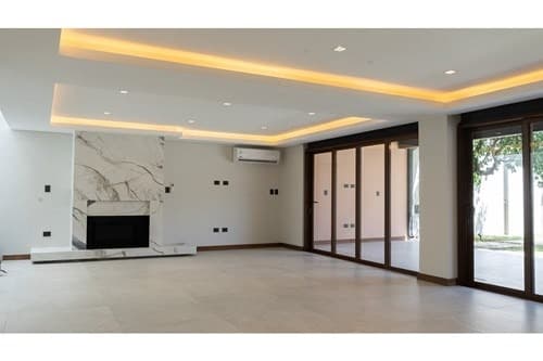 Casa-Alquiler-Sargento Primero Gualberto c/ Julio Correa, Mburucuyá, Asunción, foto 3