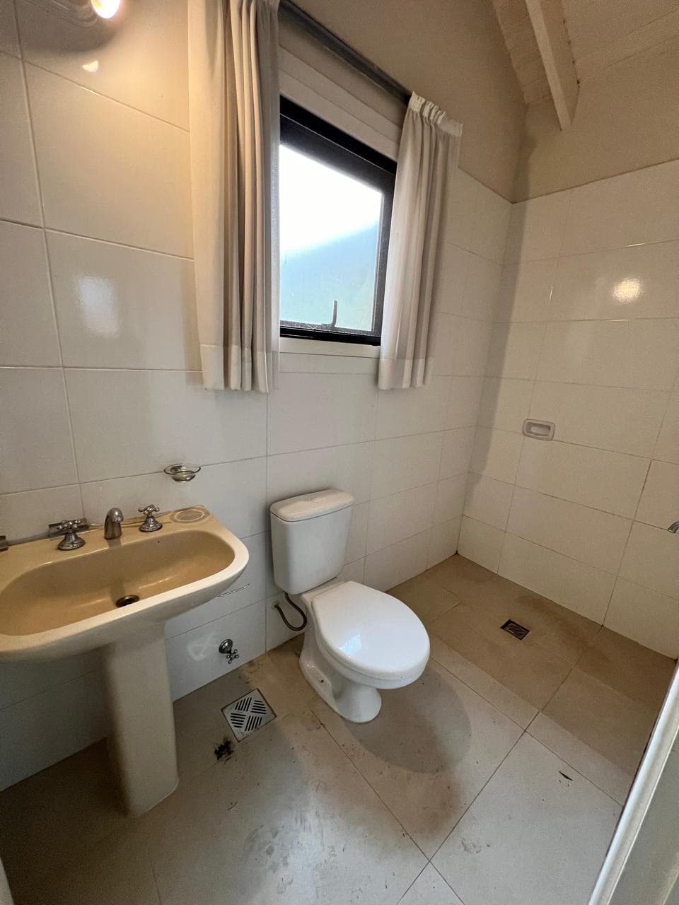 En Alquiler Hermosa Casa con 3 suites(En condominio), foto 4