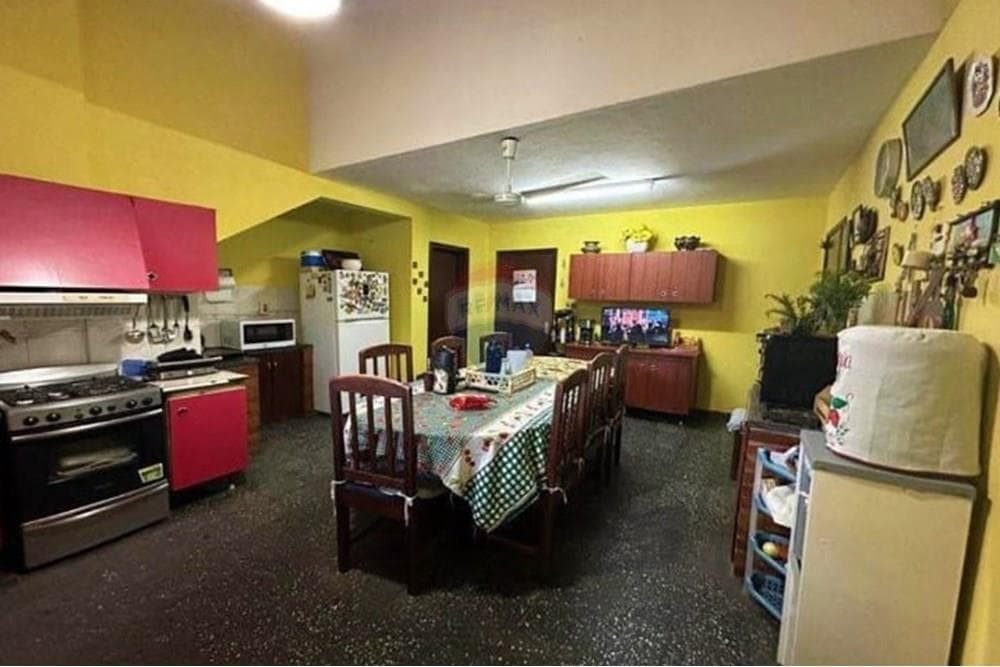 Propiedad sobre Avda. Cacique Lambaré, foto 2