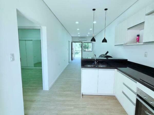 Departamento de 3 dormitorios en loma merlo Luque, foto 3