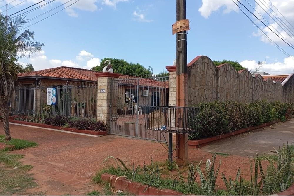 Hermosa casa en Luque, foto 3