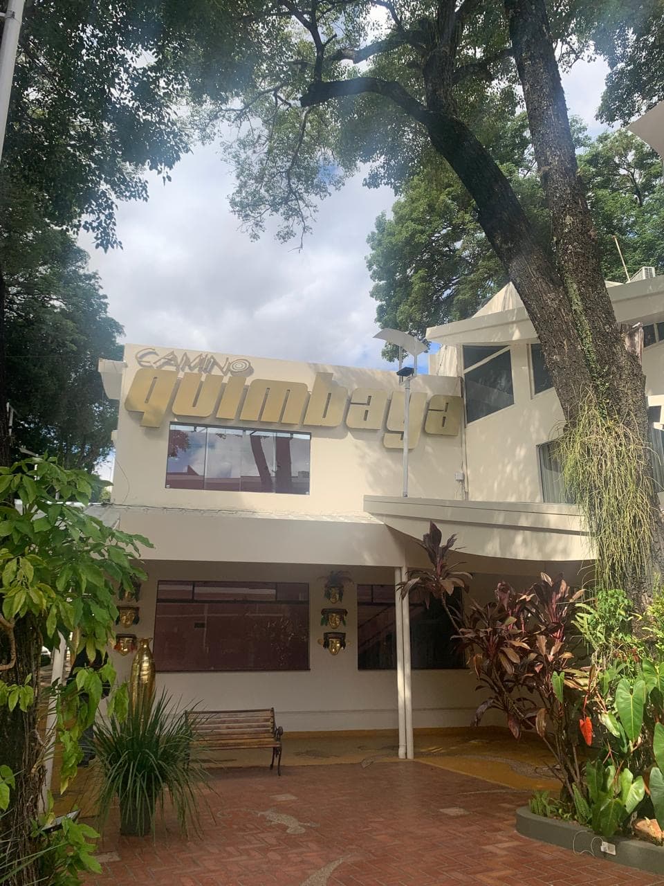 Alquilo Local comercial sobre Avenida Boggiani