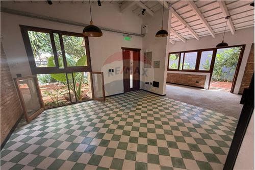 Alquilo local para restaurant o café en Asunción Bº Carmelitas
