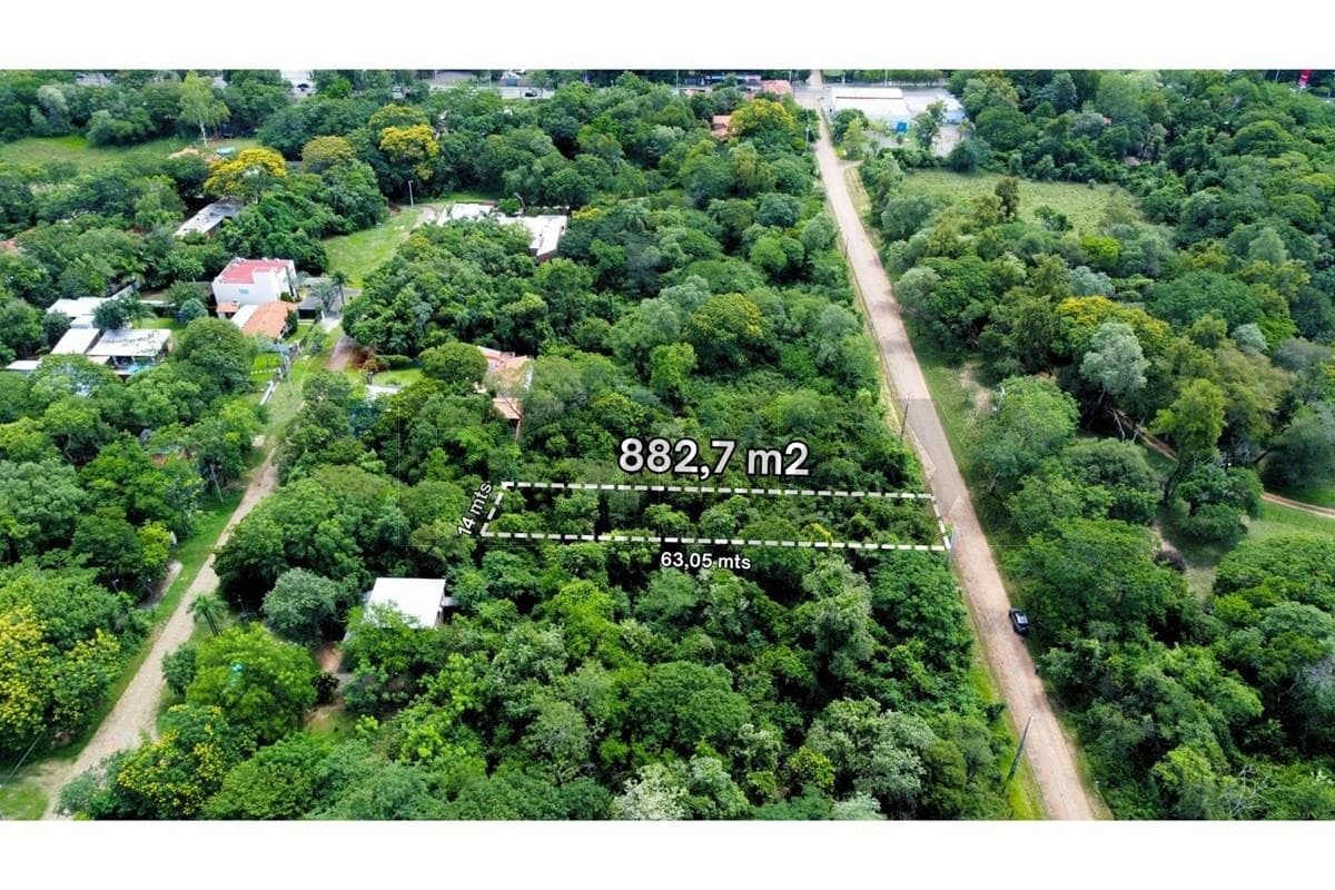 Terrenazo de 883 m² en Sanber