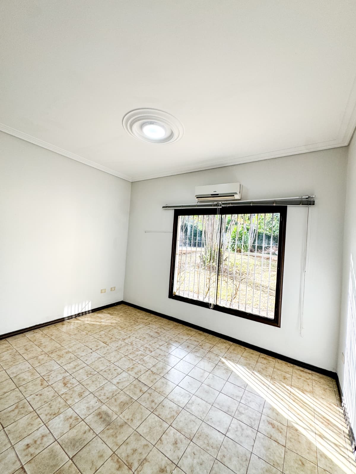 Casa para oficina zona brasilia y españa — foto 2