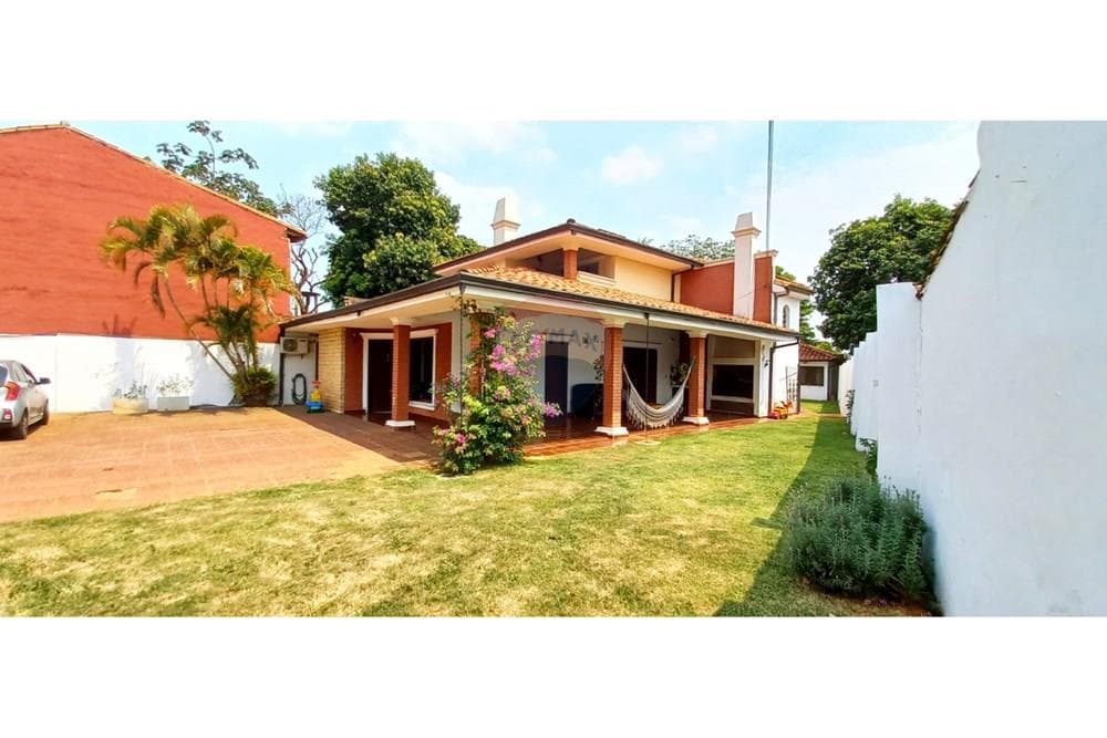 Casa venta Fernando de la Mora Central
