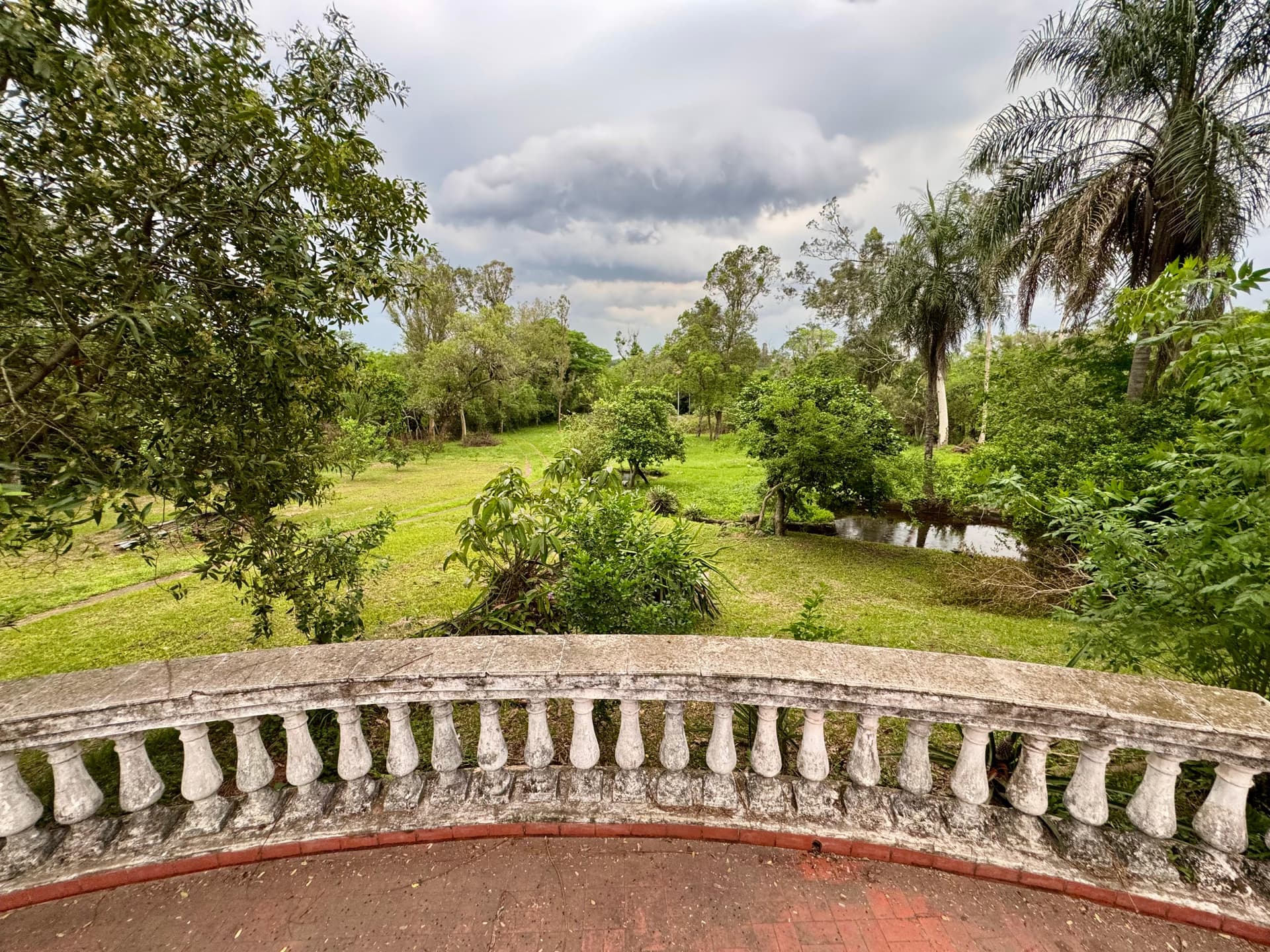 casa quinta de 2.5 hectáreas en Areguá sobre asfalto, foto 1