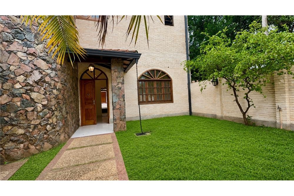 Hermosa casa en lambare, foto 2