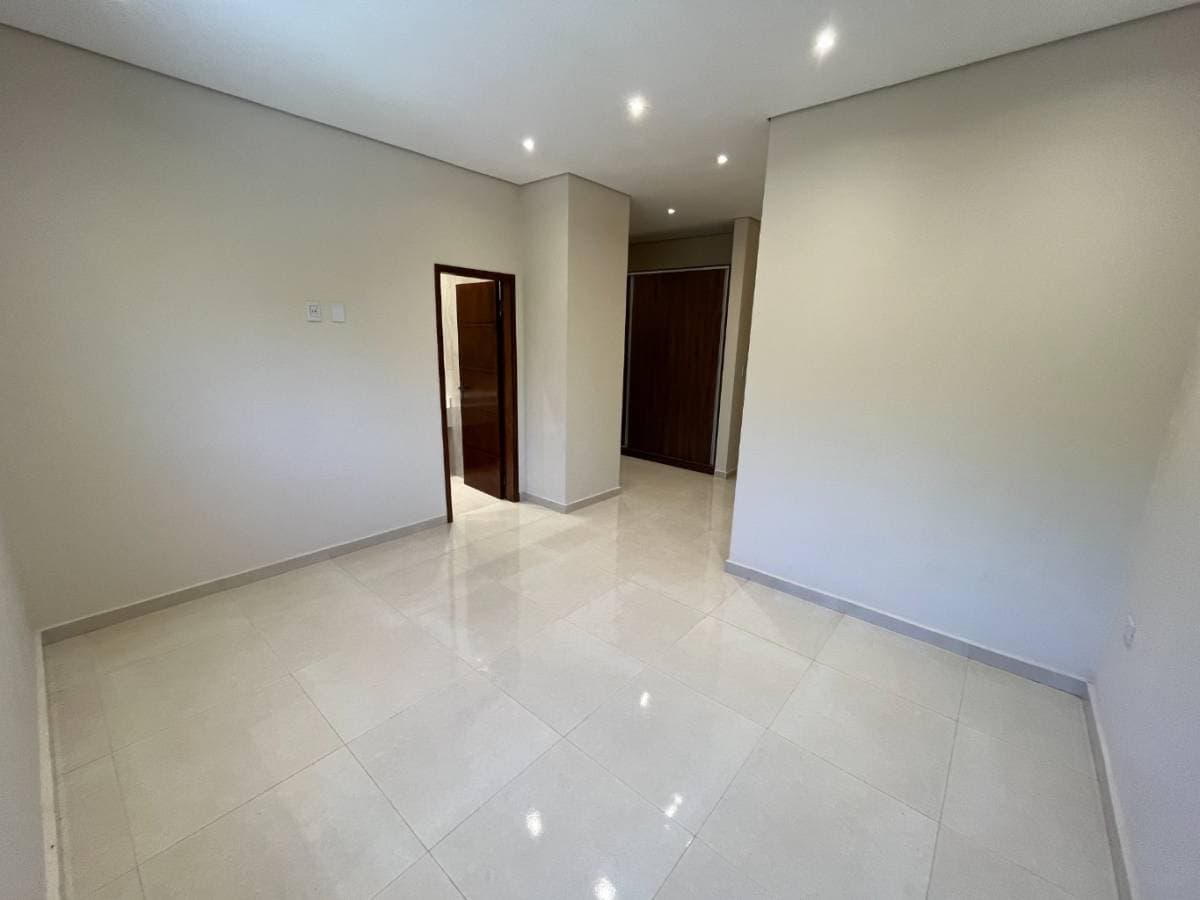 En venta, duplex zona Pinedo shopping, foto 4
