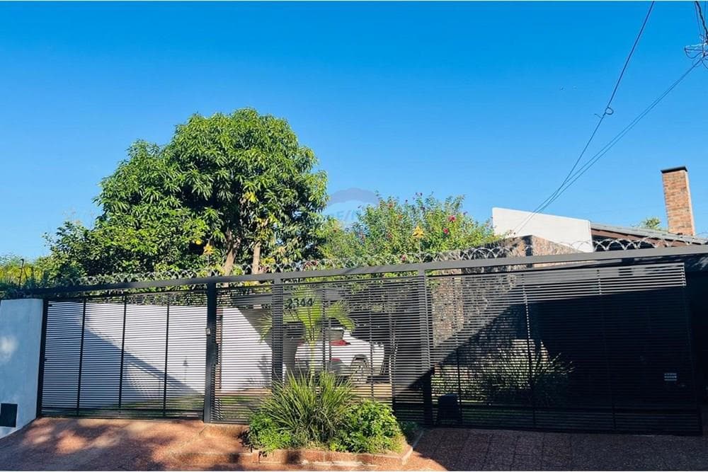 Venta Acogedora Casa - Barrio Ita Enramada