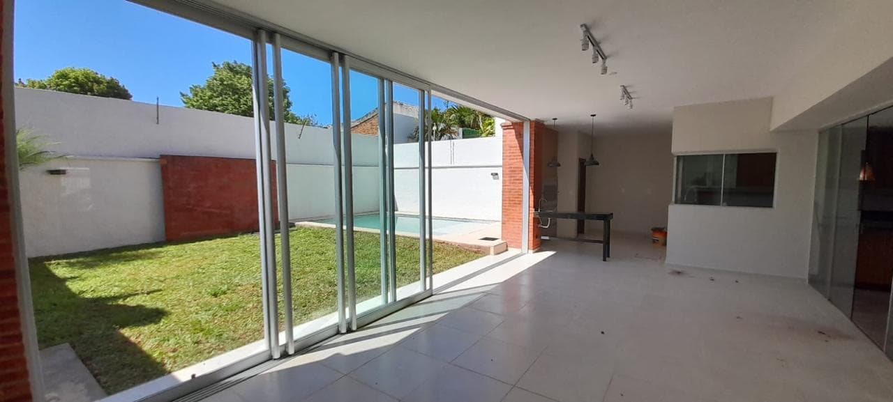 *Atras de Casa Rica 2*, vendo casa, con PISCINA, foto 2