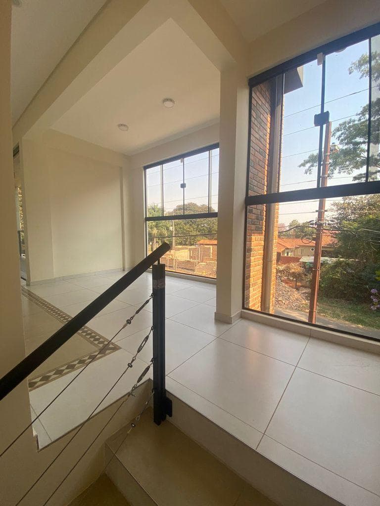 De Amplio Duplex En Barrio Villa Adela - Luque, foto 5