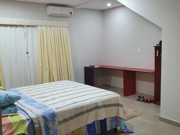 Hermosa casa en el barrio cerrado arapoty, foto 5