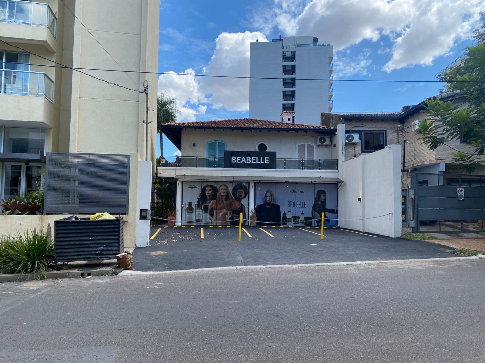 Alquiler De Propiedad En Barrio Ycua Satí - Excelente Zona