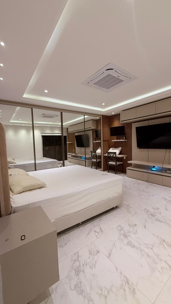 En Venta – Residencia Moderna Amoblada En Barrio Los Laureles, foto 4