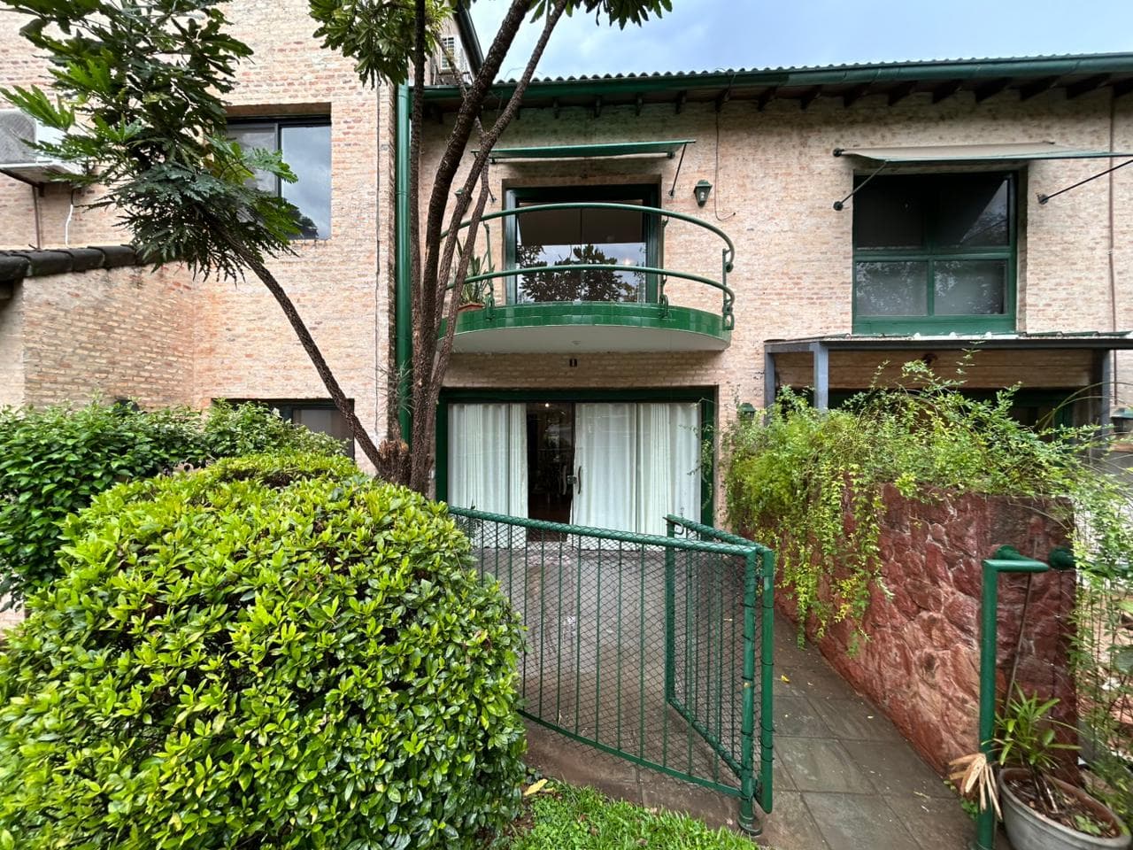 Casa en Asunción Barrio Ycua Satí detrás de Paseo la galería, foto 4