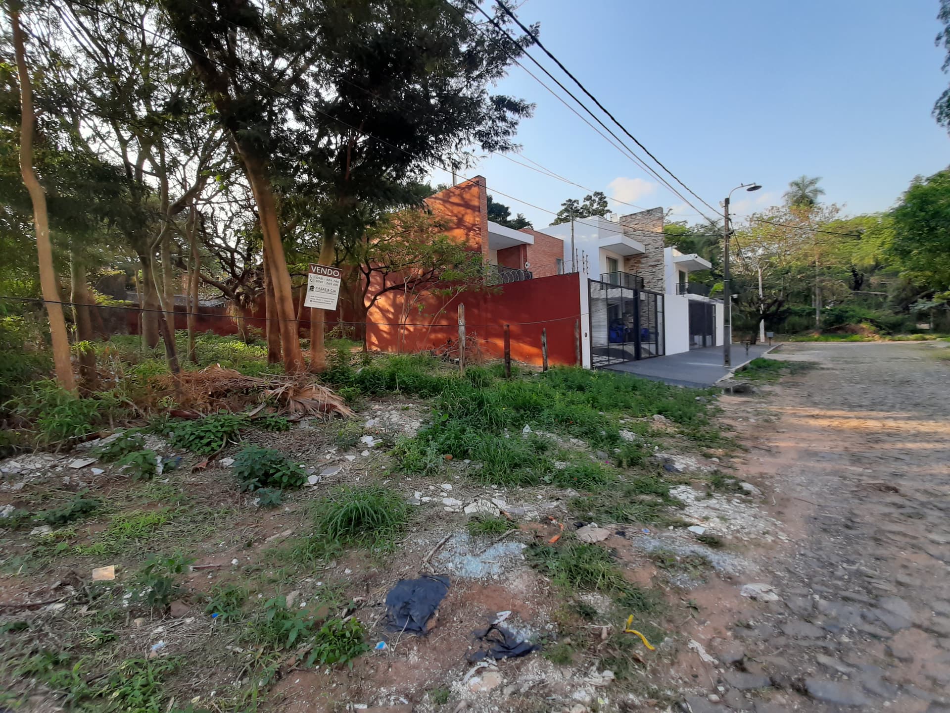 Hermoso terreno de 360 m2 en zona Itá Enramada, detrás del ex Caracol