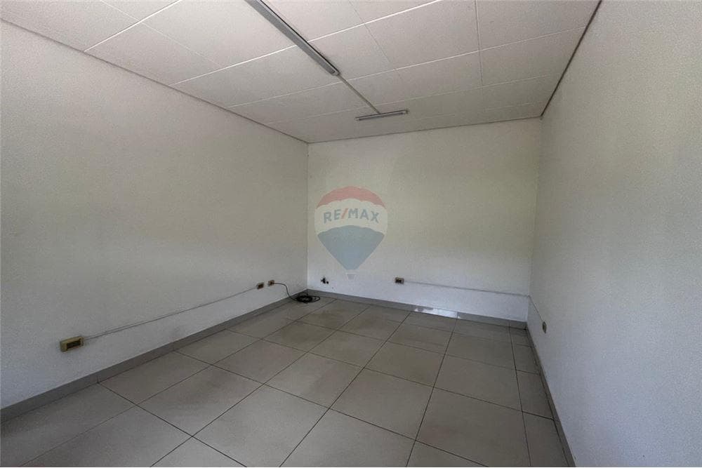Local Comercial - Alquiler - Lambaré, Central, Paraguay — foto 5