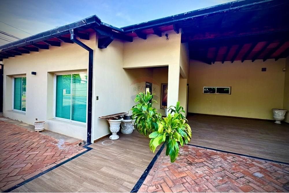 Casa - Alquiler - Paraguay Asunción Ycuá Satí — foto 5