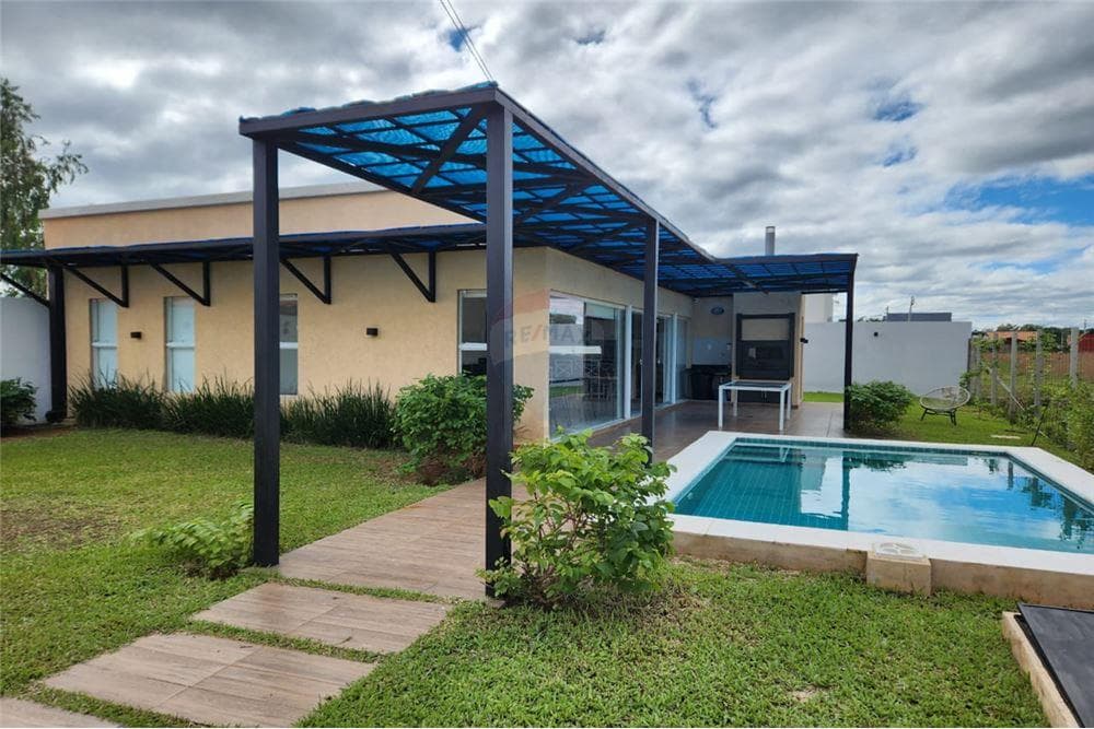 Hermosa casa a estrenar en puerta del lago