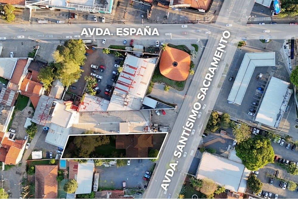 Importante Terreno sobre Avda Sacramento, foto 3