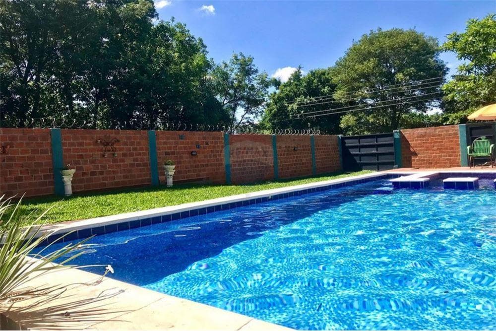 Casa con piscina en Capiatá — foto 4