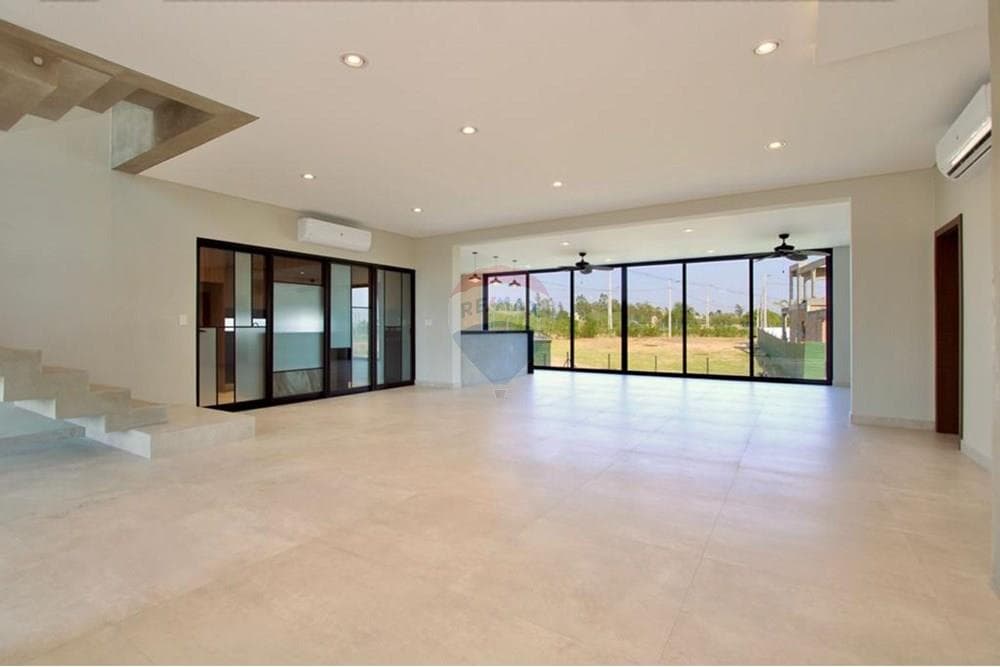 I sell beautiful house in the Aquaterra Luque condominium, foto 2