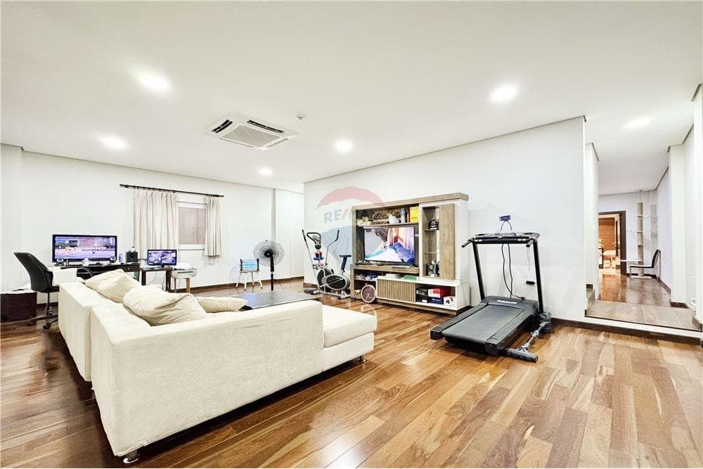 Lujosa vivienda + deposito en barrio republicano, foto 4