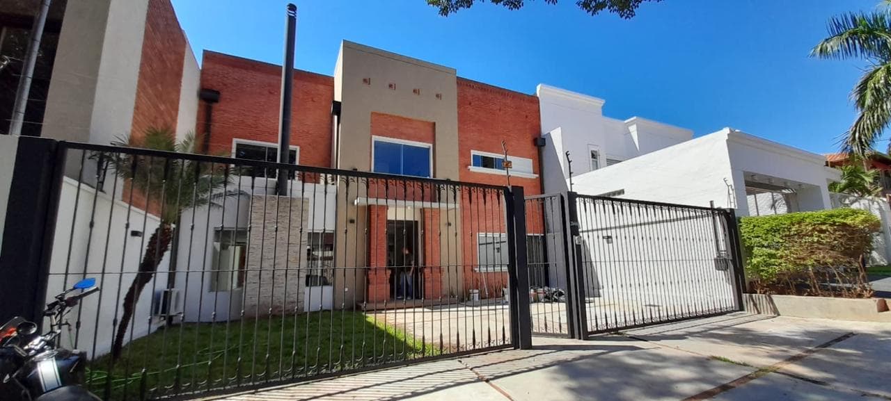 *Atras de Casa Rica 2*, vendo casa, con PISCINA, foto 1
