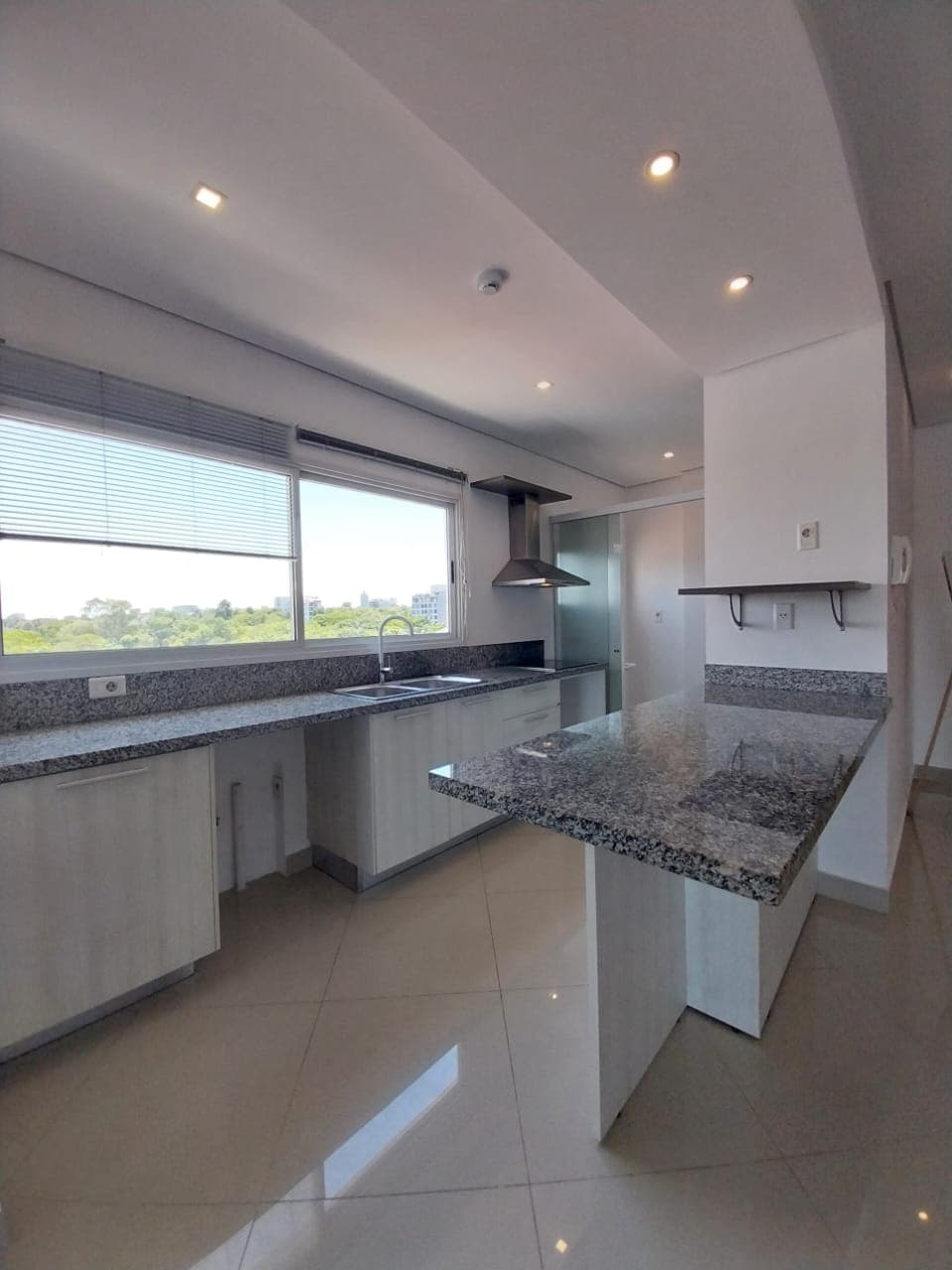 Hermoso y Amplio Dpto de 2 Habit en Villa Morra, foto 4