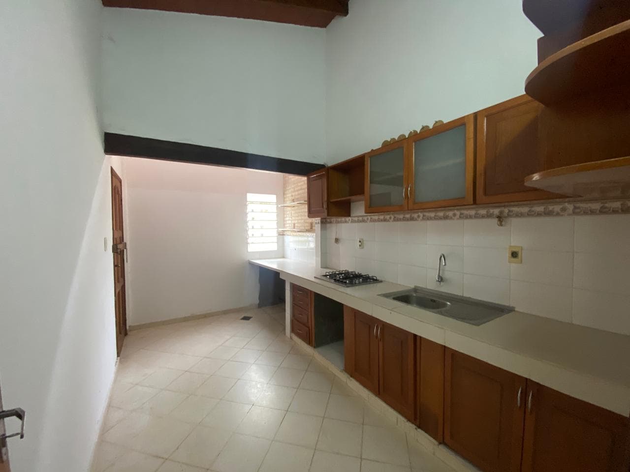 Casa De Seis Dormitorios En Mariano Roque Alonso — foto 4