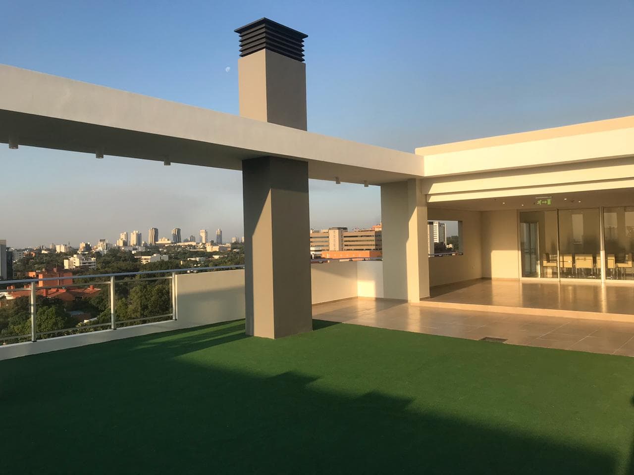 Amplio dpto de 3 habitaciones en Villa Morra, foto 2