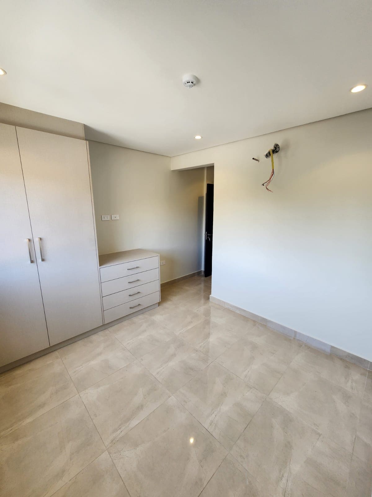 Departamento de 2 habitaciones en Luque — foto 2