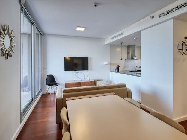 departamento amoblado de dos dormitorios en el edificio SkyTower, foto 1