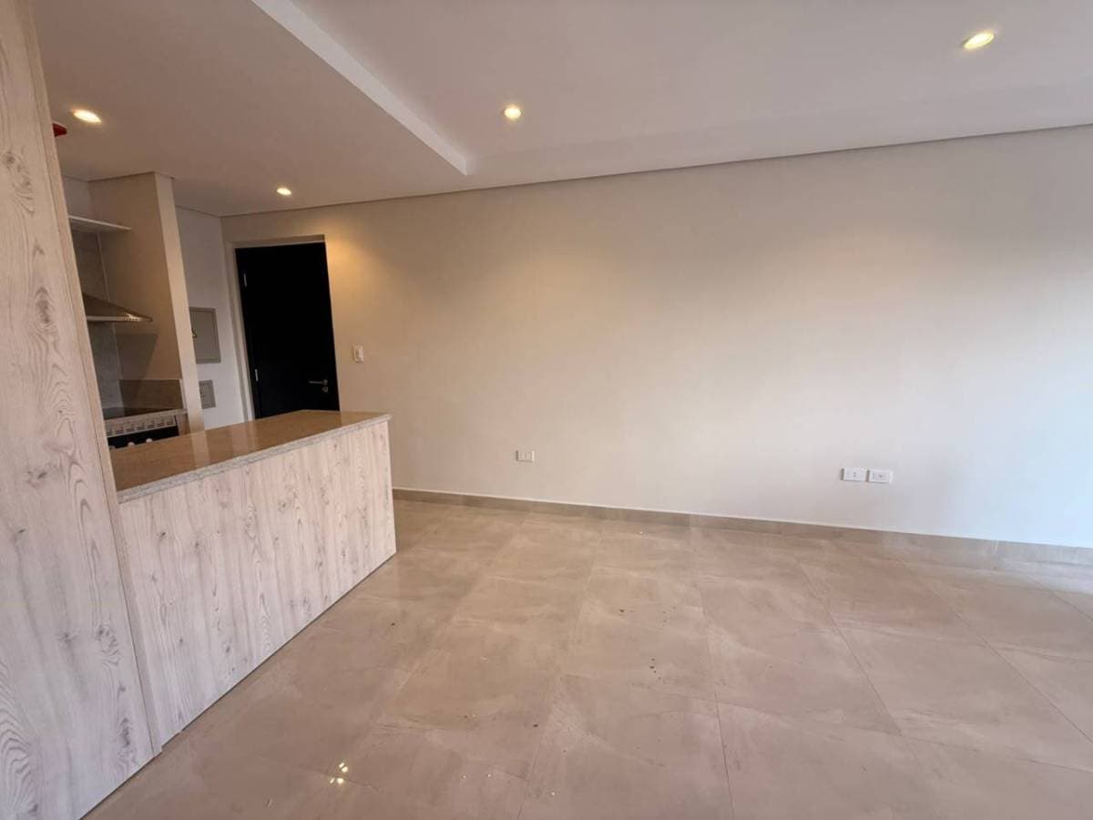 Departamento de 2 habitaciones sin muebles zona conmebol, foto 5