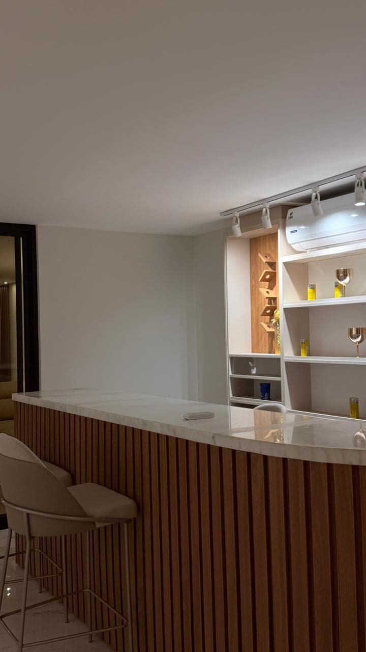 En venta – residencia moderna amoblada en barrio los laureles, foto 5
