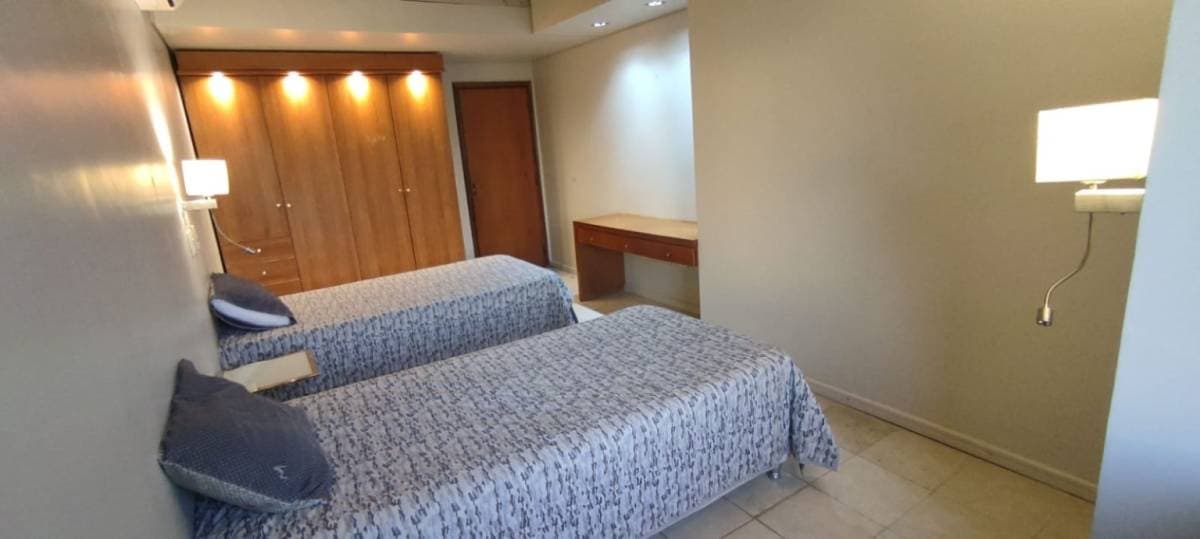 Casa de 4 dormitorios en ycua sati, foto 3