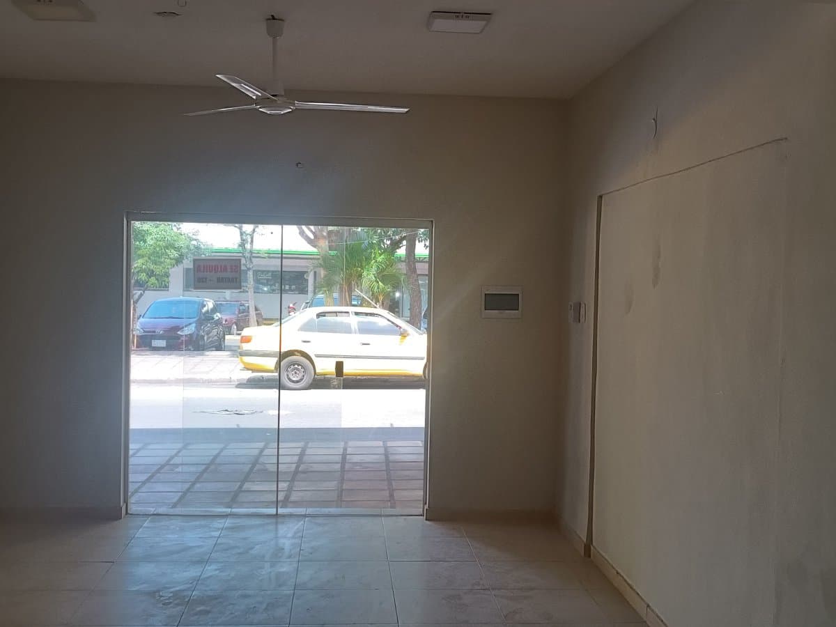 Salón comercial en Fernando de la Mora, foto 2