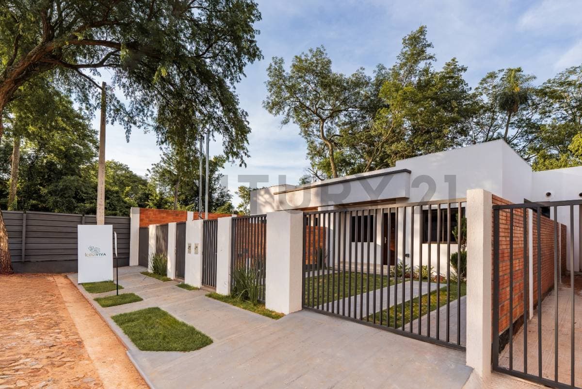 de Casa Dúplex en Luque, Central — foto 1
