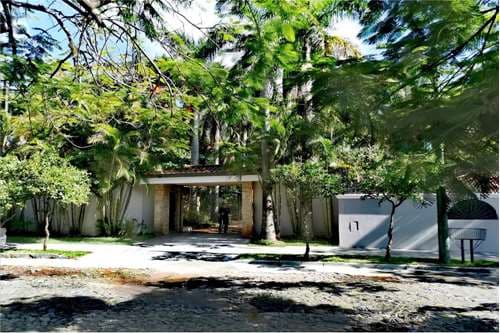 Casa-Venta-Hernando de Rivera c/ Facundo Machain, Los Laureles, Asunción