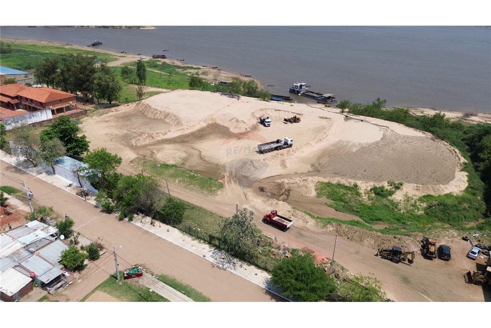 Imponente arenera en funcionamiento, Asunción, foto 4