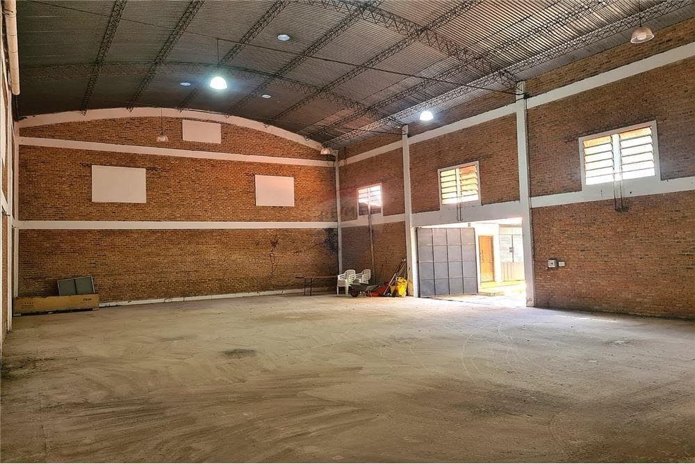 Complejo de depositos y oficinas en lambare, foto 5