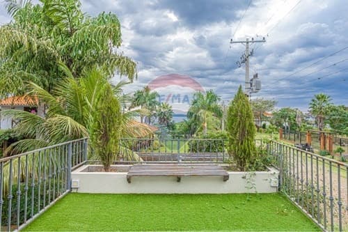 Moderna residencia en San Bernardino! — foto 2