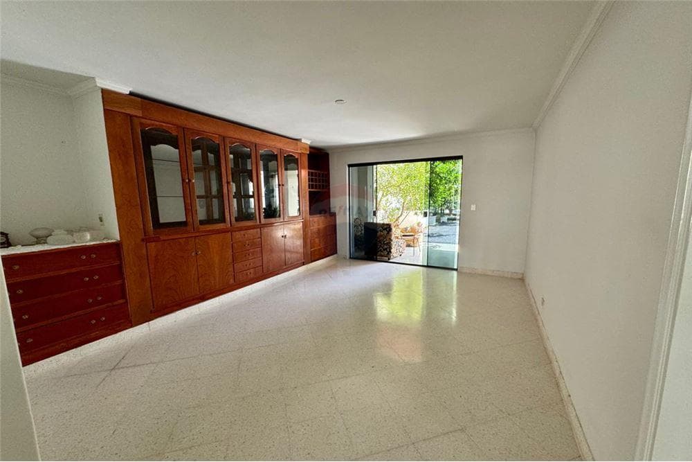 casa en barrio Mburucuya — foto 5
