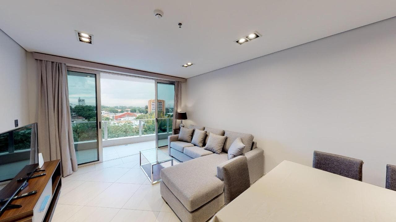 Departamento 2 Dormitorios Amoblado En Las Lomas — foto 4