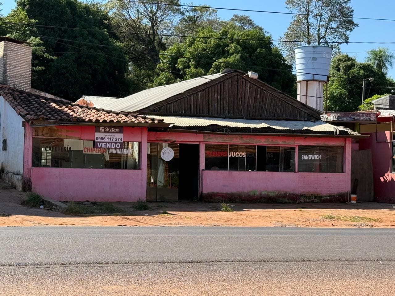 Vendo terreno en paraguari de 907m2, frente mismo a la fruteria paraguari
