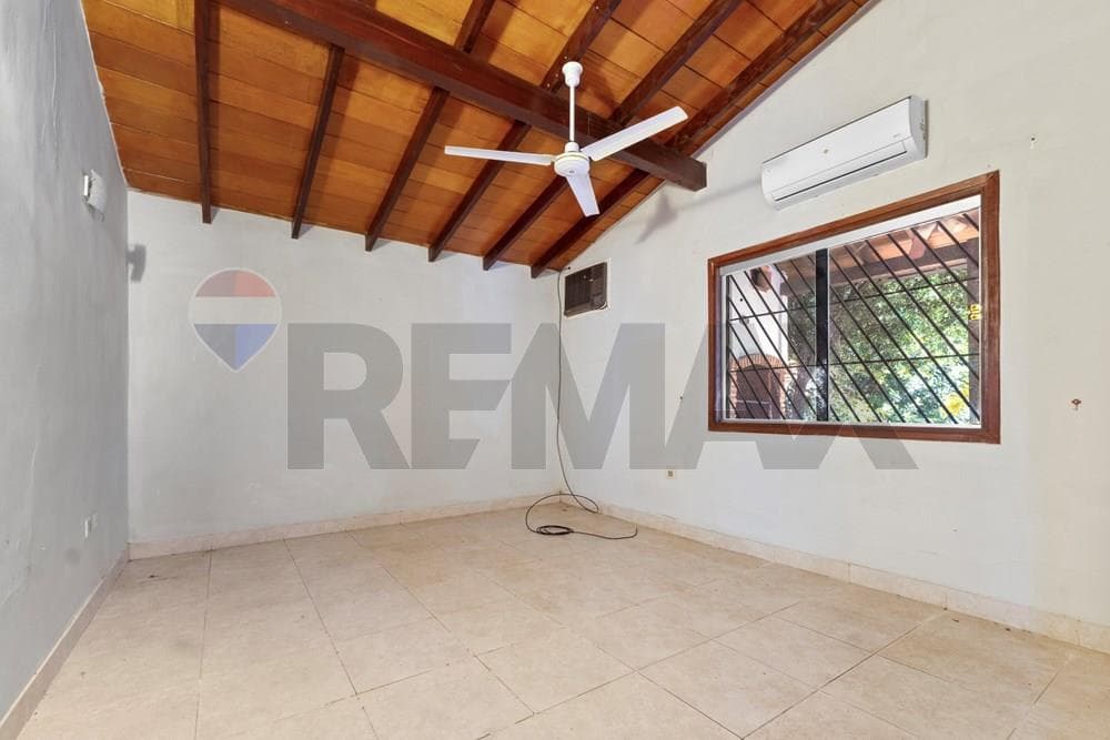 Casa - Venta - Loma Pytá, Paraguay — foto 5