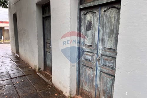 Casa-Venta-PY Central Luque Camboriu esquina Comuneros Zona Hipermercado Luisito, foto 2