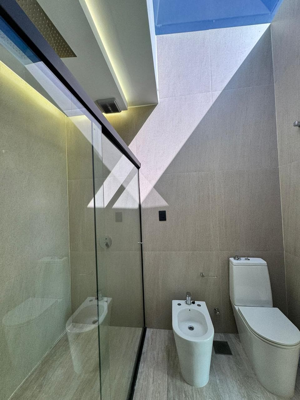 Barrio mburucuya en venta amplio duplex de 300 m2*, foto 2